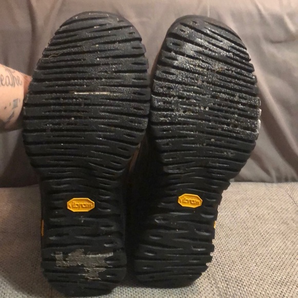 Ugg Adirondack Boot- Gray Leopard! - Picture 6 of 16